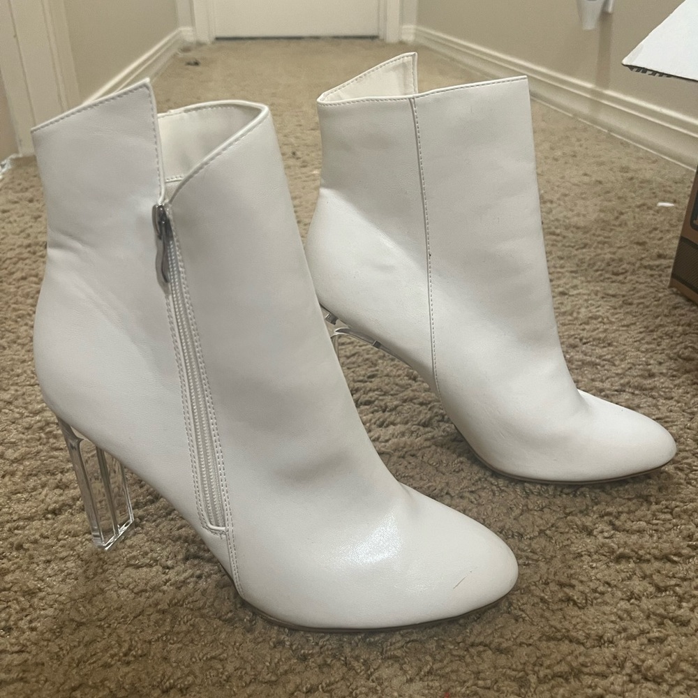 Womens size 10 White boots with clear heel
